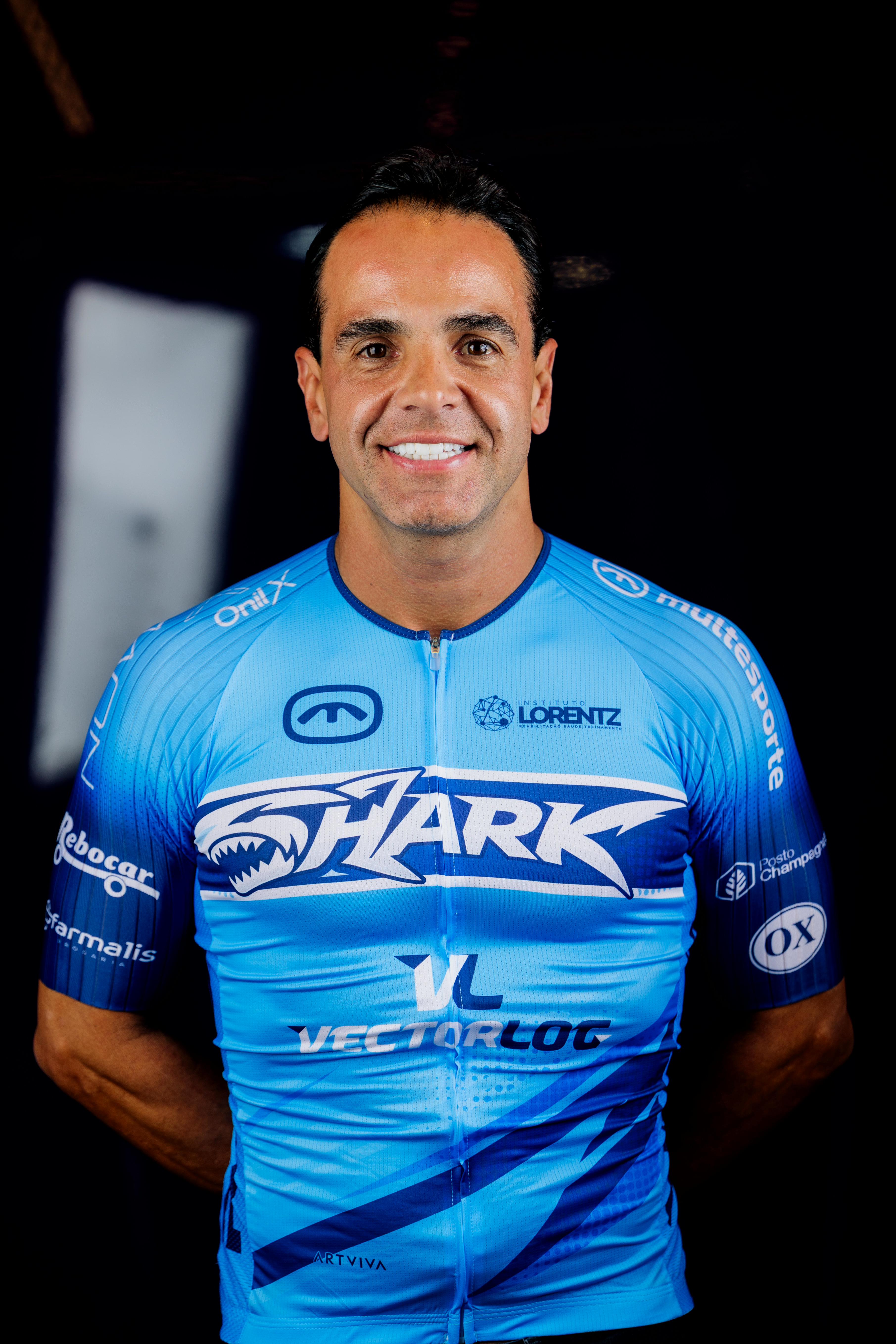 Detalhe de bicicleta com a identidade SHARK